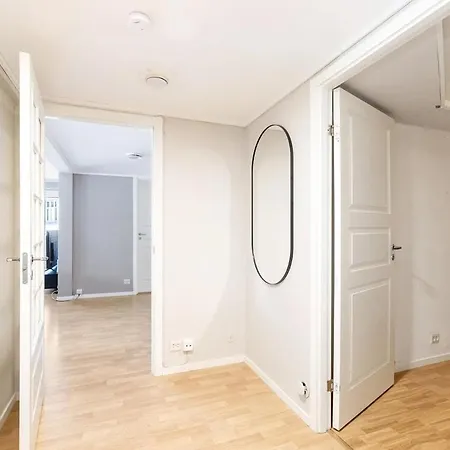 Sentralt I Kvadraturen Med 3 Soverom, Veranda Og P-plass شقة *